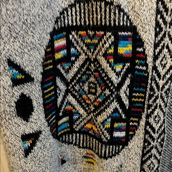 Aztec Gray Patterned Cardigan - Picture 2 of 8